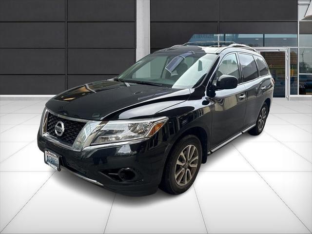 used 2014 Nissan Pathfinder car, priced at $9,799