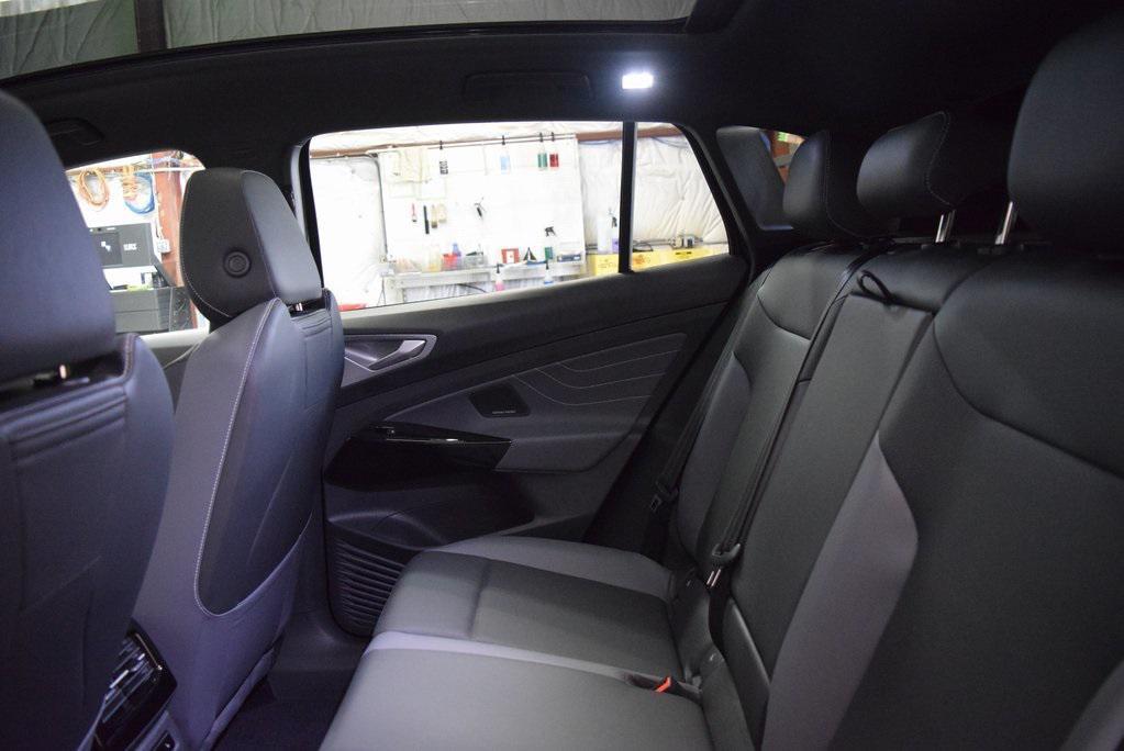 new 2025 Volkswagen ID.4 car, priced at $59,376