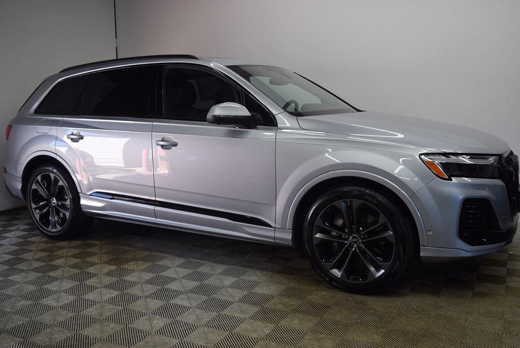 new 2025 Audi Q7 car, priced at $77,450