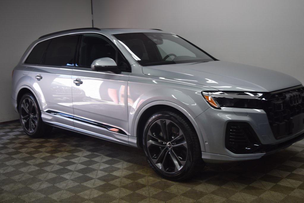 new 2025 Audi Q7 car, priced at $77,450