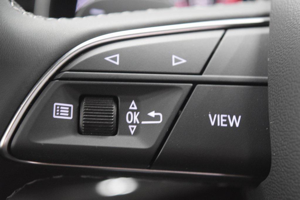 new 2025 Audi Q7 car, priced at $77,450