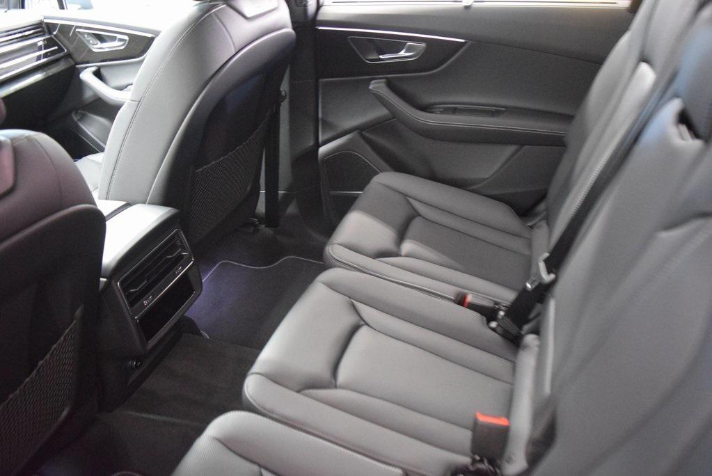 new 2025 Audi Q7 car, priced at $77,450
