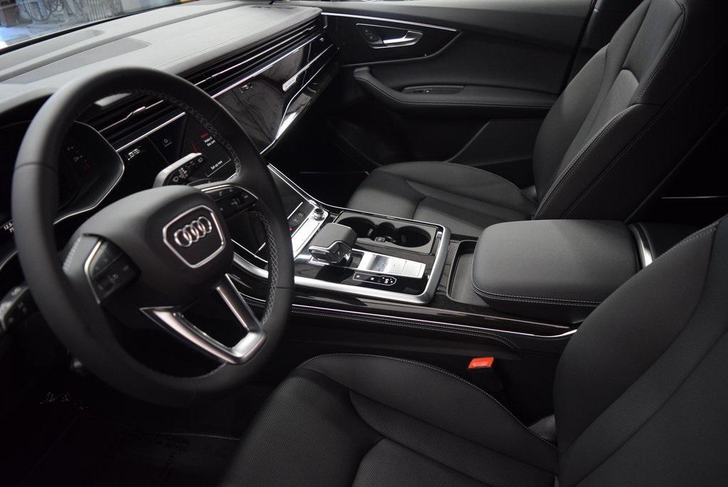 new 2025 Audi Q7 car, priced at $77,450