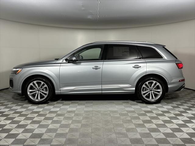 new 2025 Audi Q7 car, priced at $81,140