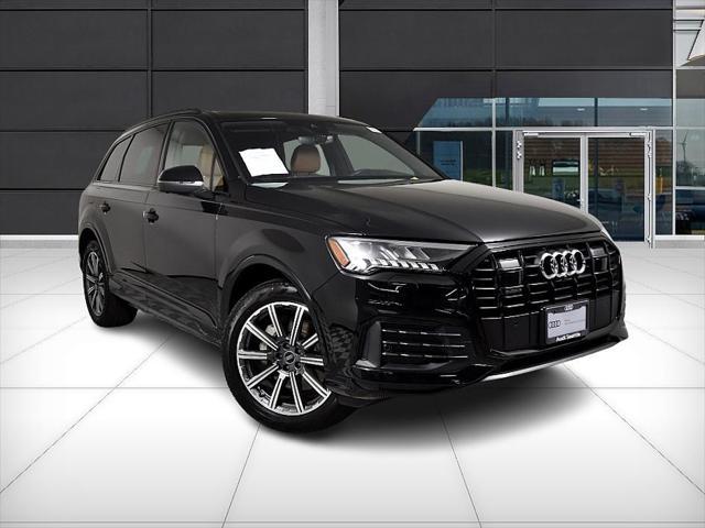 used 2024 Audi Q7 car, priced at $55,999