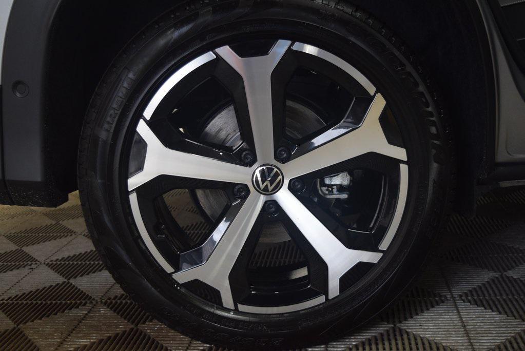 new 2025 Volkswagen Tiguan car, priced at $37,576
