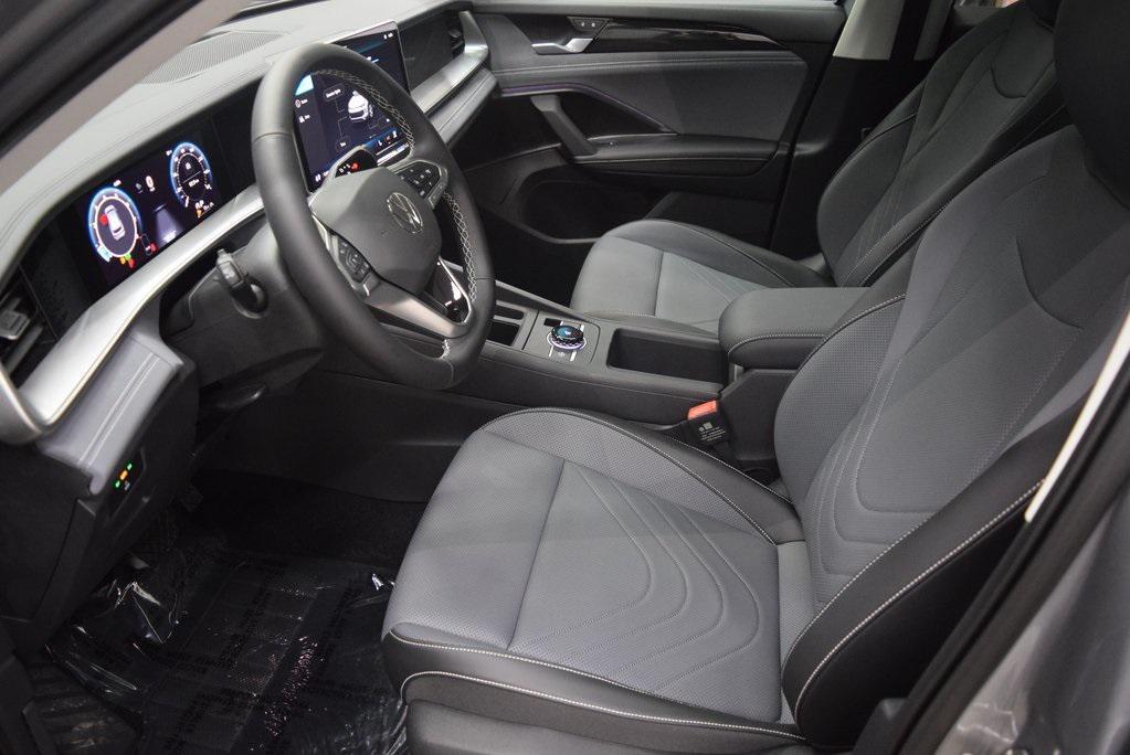 new 2025 Volkswagen Tiguan car, priced at $37,576