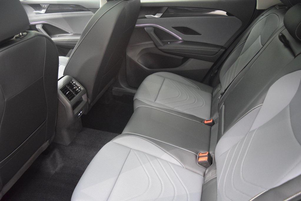 new 2025 Volkswagen Tiguan car, priced at $37,576