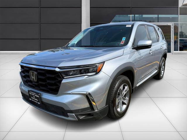 used 2023 Honda Pilot car, priced at $41,999