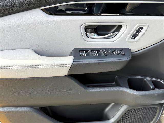 used 2023 Honda Pilot car, priced at $41,999