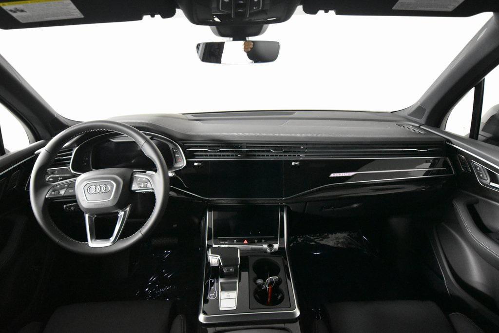 new 2025 Audi Q7 car, priced at $85,100