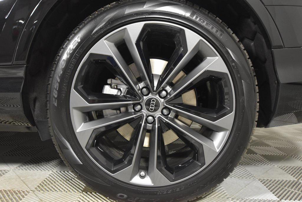 new 2025 Audi Q7 car, priced at $85,100