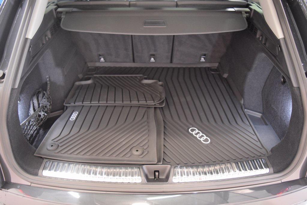 new 2025 Audi Q5 car, priced at $61,300