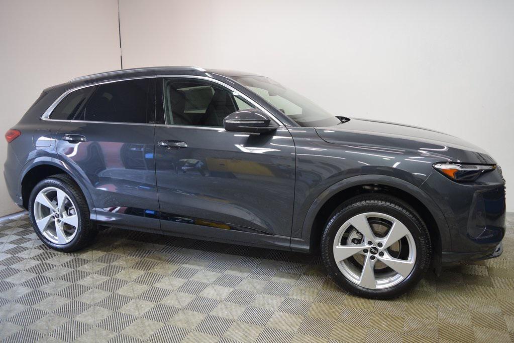 new 2025 Audi Q5 car, priced at $61,300