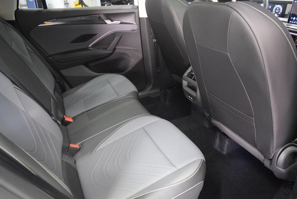 new 2025 Volkswagen Tiguan car, priced at $37,576