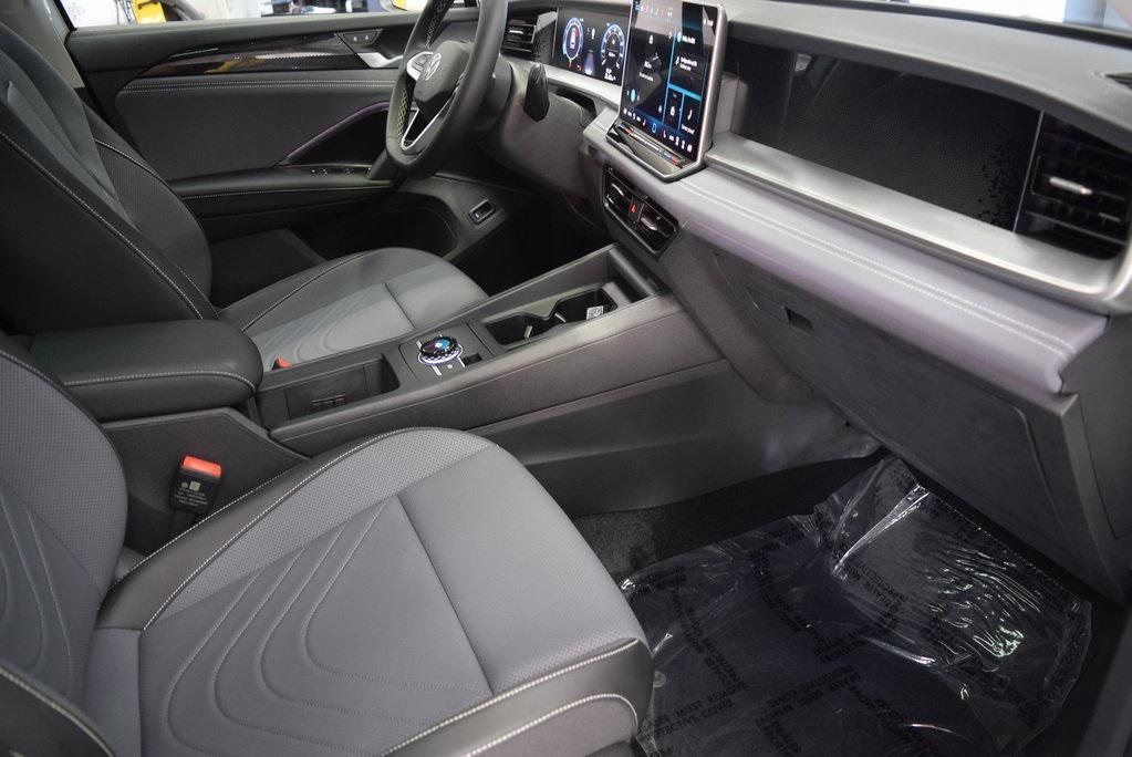 new 2025 Volkswagen Tiguan car, priced at $37,576