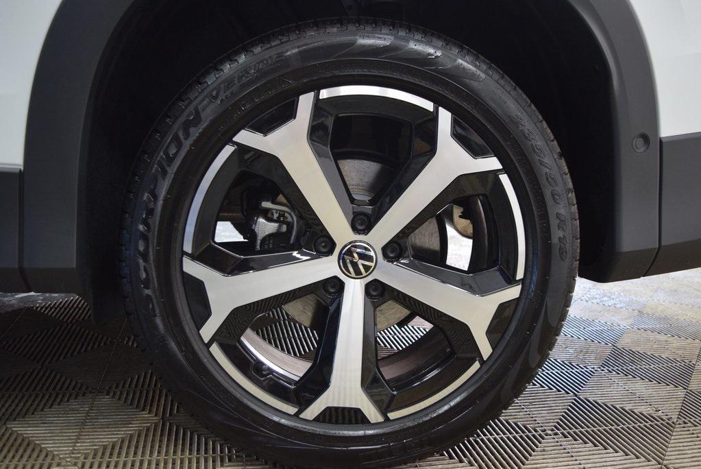 new 2025 Volkswagen Tiguan car, priced at $37,576