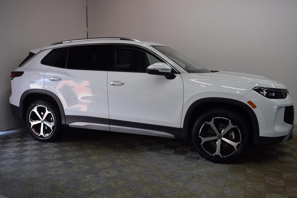 new 2025 Volkswagen Tiguan car, priced at $37,576