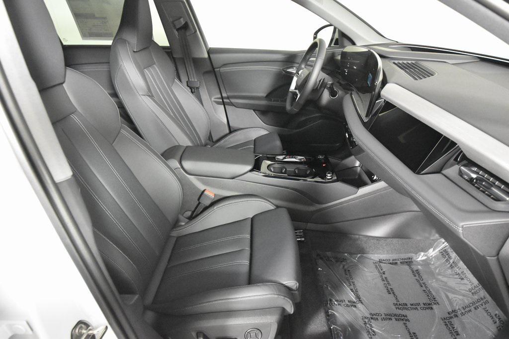 new 2025 Audi Q6 e-tron car, priced at $77,750
