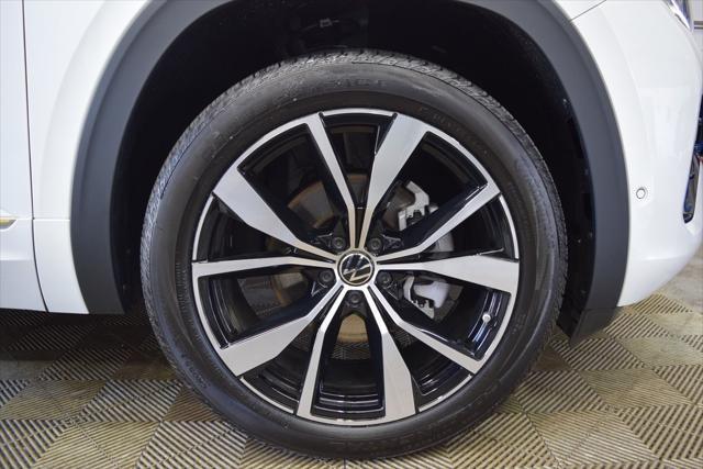new 2025 Volkswagen Atlas car, priced at $57,394