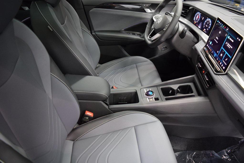 new 2025 Volkswagen Tiguan car, priced at $39,712