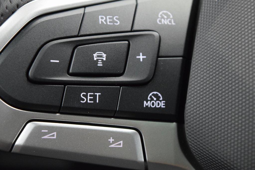 new 2025 Volkswagen Tiguan car, priced at $39,712