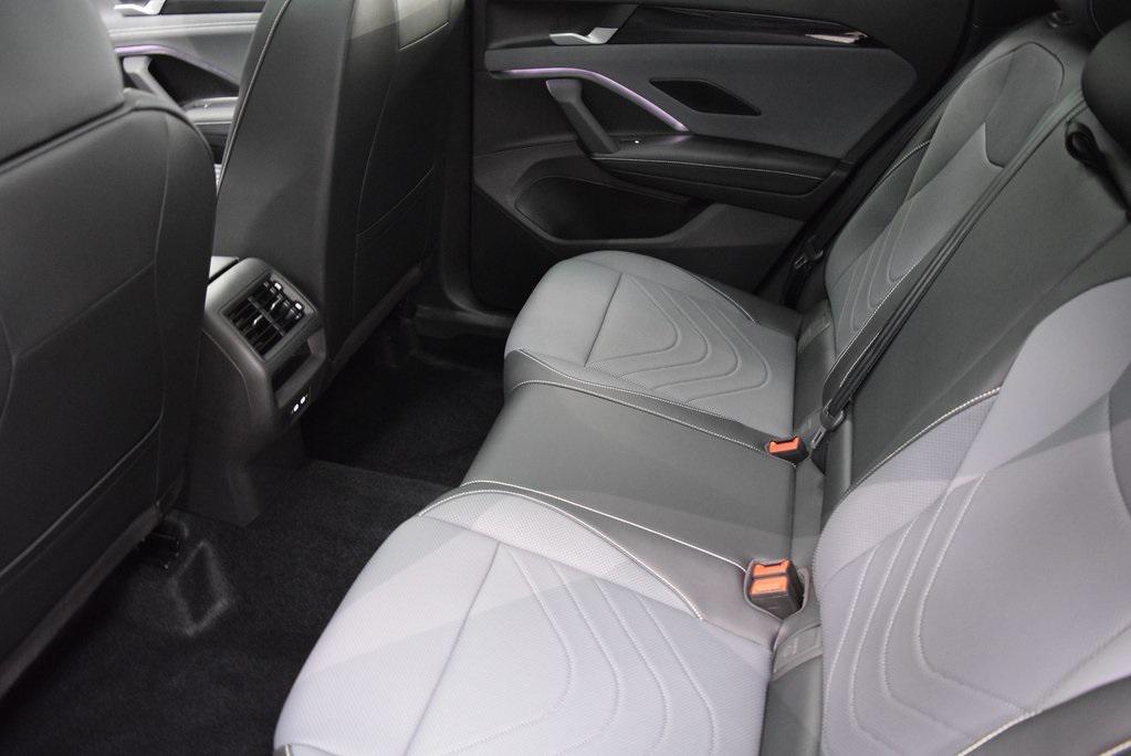 new 2025 Volkswagen Tiguan car, priced at $39,712