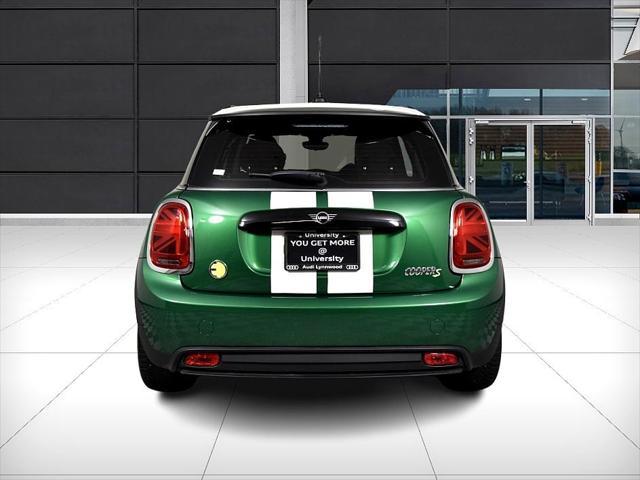 used 2022 MINI Hardtop car, priced at $18,499