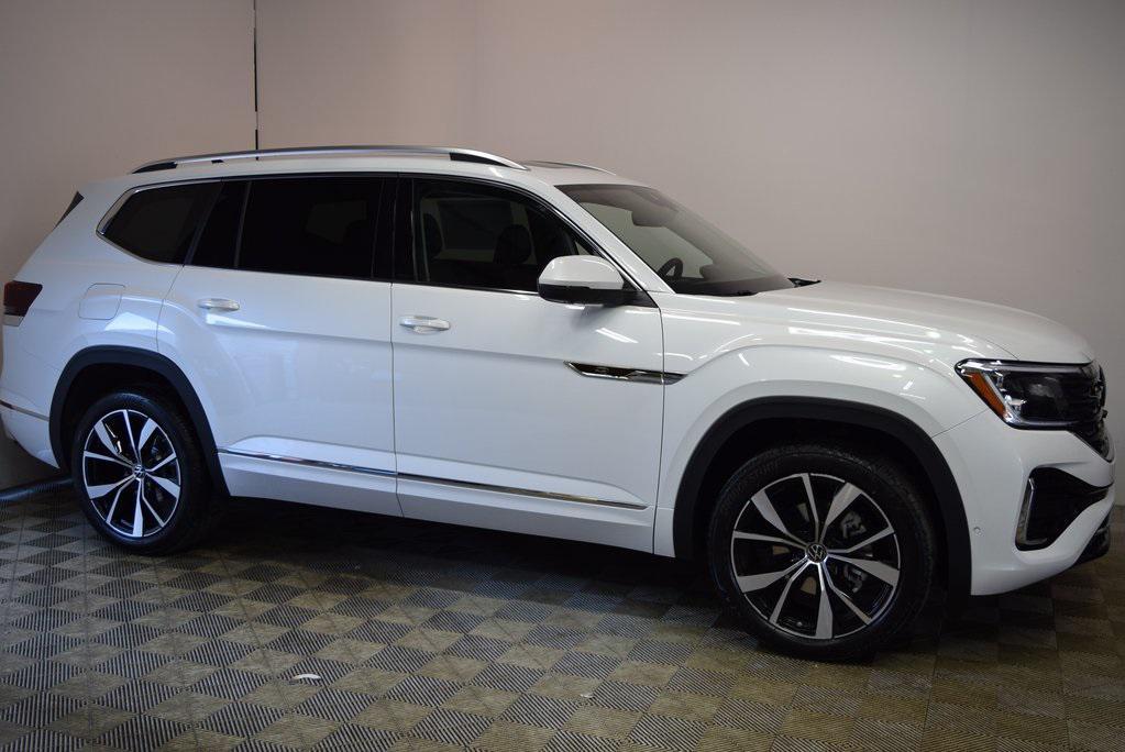 new 2026 Volkswagen Atlas car, priced at $58,499