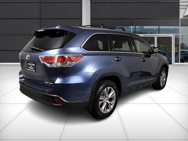 used 2015 Toyota Highlander car, priced at $22,999