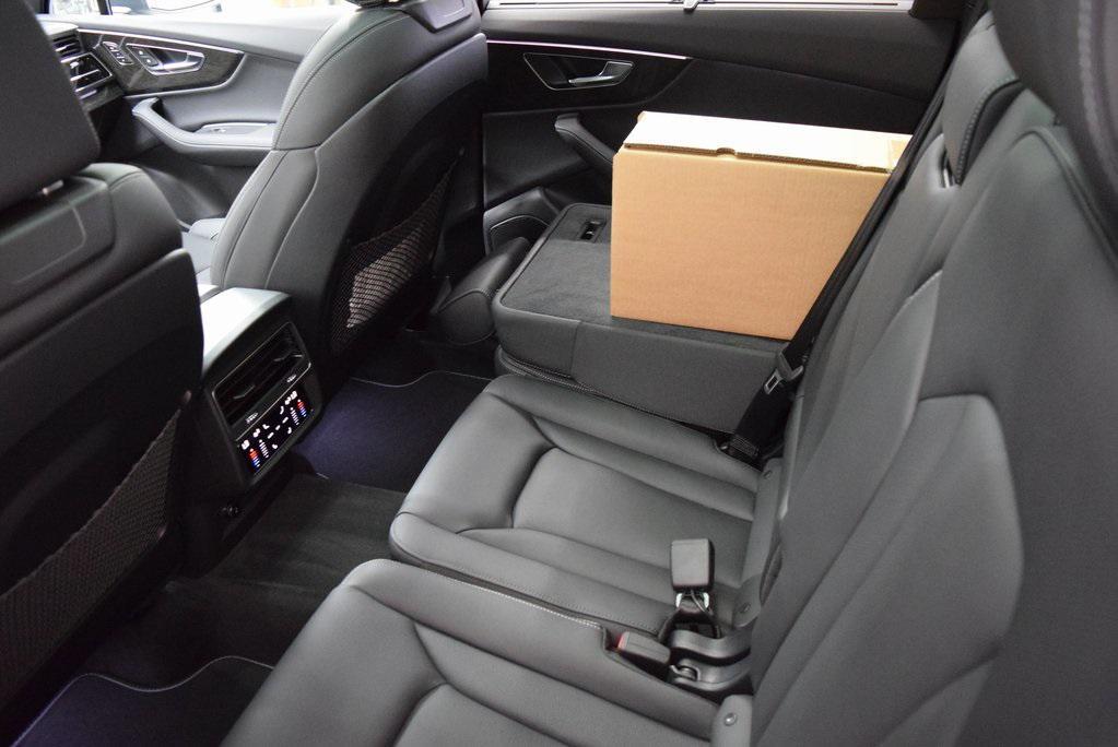 new 2025 Audi Q7 car, priced at $84,260