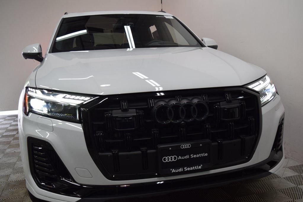 new 2025 Audi Q7 car, priced at $84,260