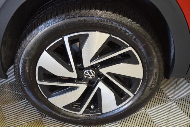 new 2024 Volkswagen Atlas car, priced at $51,741
