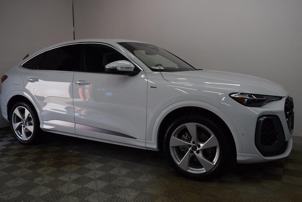 new 2025 Audi Q5 car, priced at $66,115