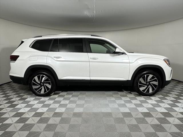 new 2024 Volkswagen Atlas car, priced at $52,134