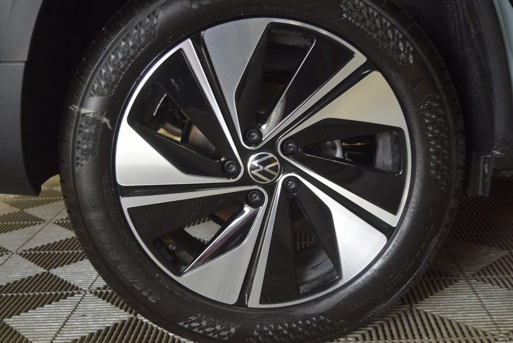 new 2025 Volkswagen Taos car, priced at $32,111