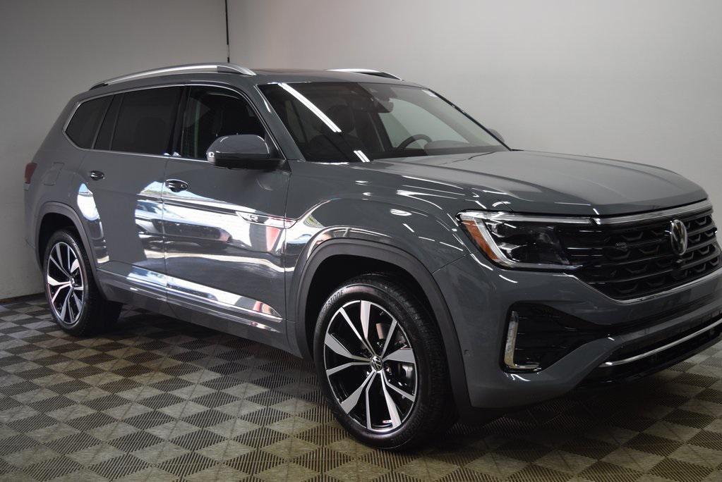 new 2025 Volkswagen Atlas car, priced at $56,699