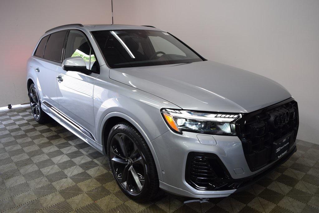 new 2025 Audi Q7 car, priced at $84,955