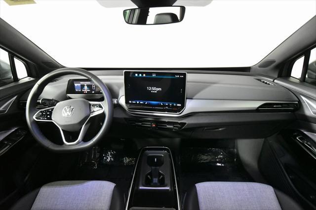 new 2025 Volkswagen ID.4 car, priced at $51,076