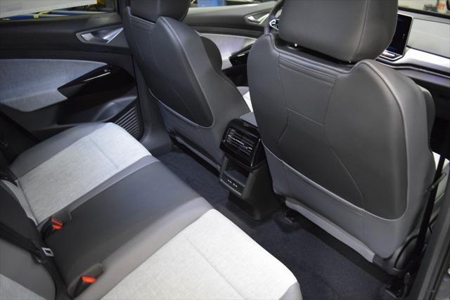 new 2025 Volkswagen ID.4 car, priced at $51,076