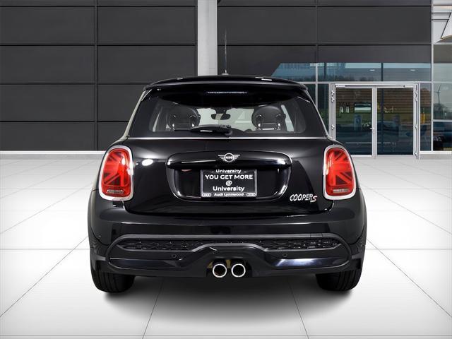 used 2022 MINI Hardtop car, priced at $24,499