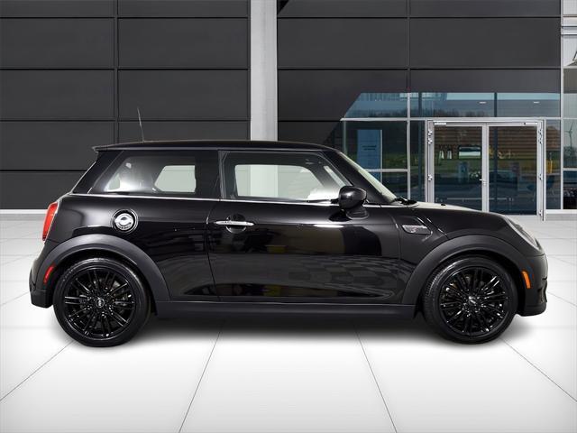 used 2022 MINI Hardtop car, priced at $24,499