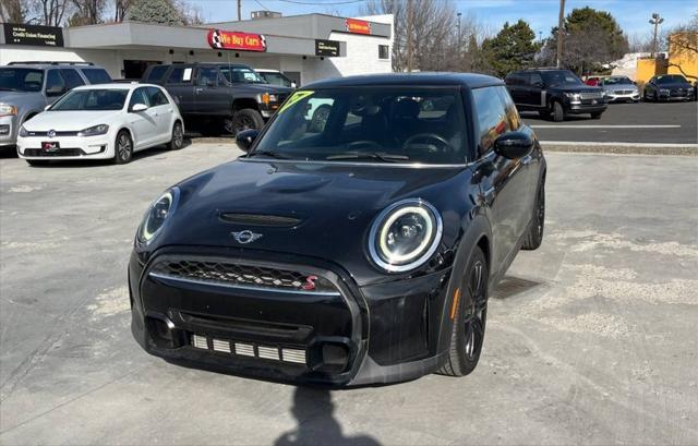 used 2022 MINI Hardtop car, priced at $24,499