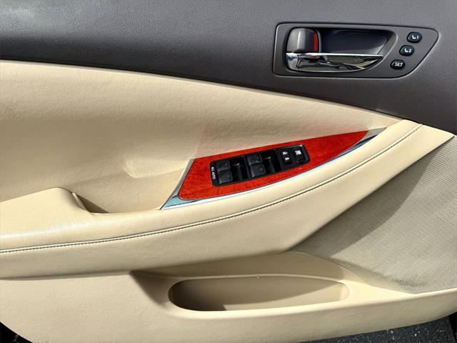 used 2012 Lexus ES 350 car, priced at $12,995