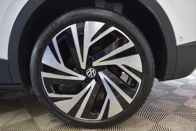new 2025 Volkswagen ID.4 car, priced at $59,831
