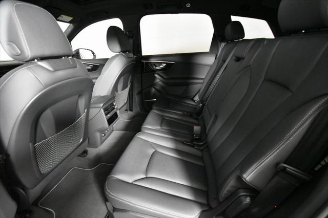 new 2025 Audi Q7 car, priced at $76,440