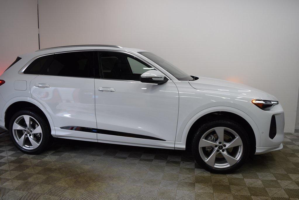 new 2025 Audi Q5 car, priced at $61,390