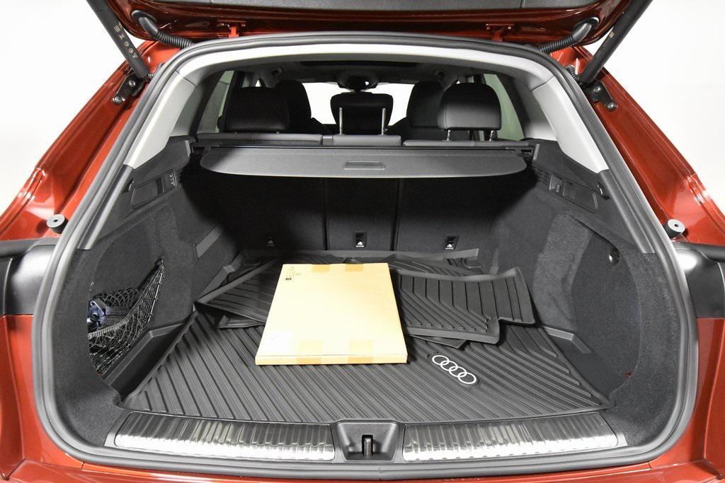 new 2025 Audi Q5 car, priced at $64,340