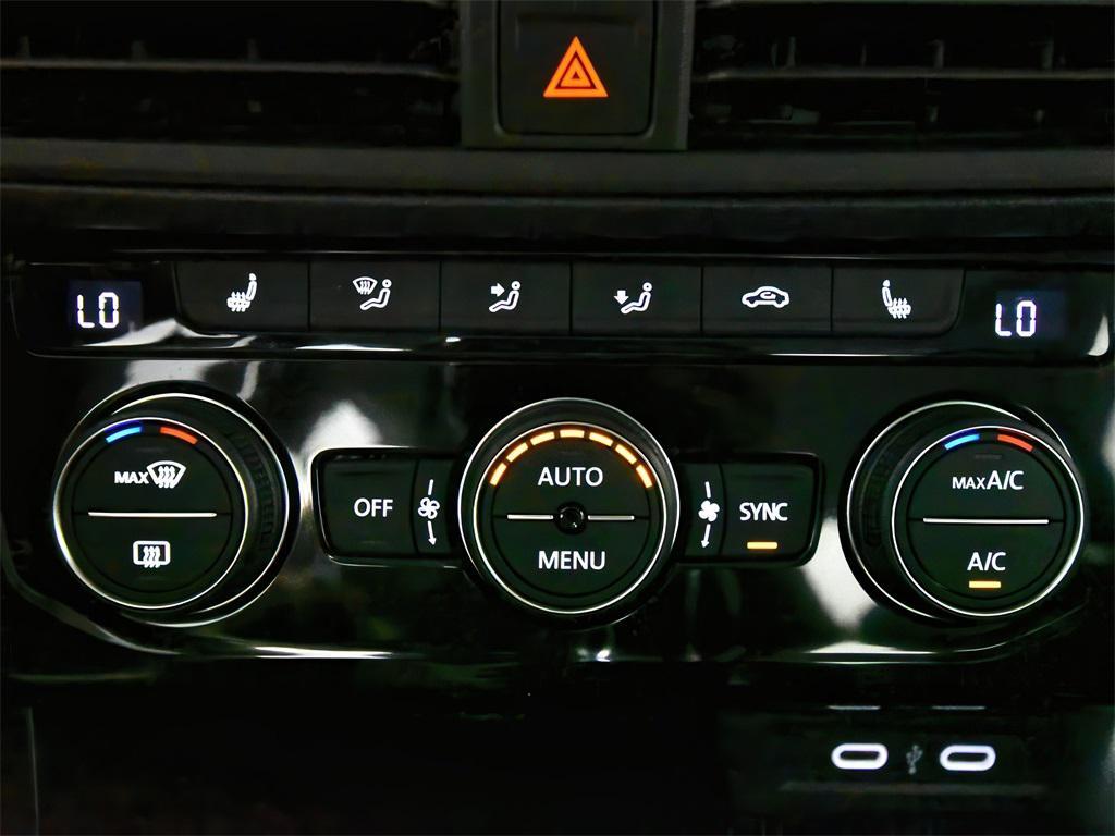 used 2024 Volkswagen Jetta car, priced at $27,558