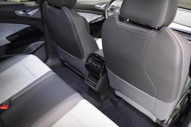new 2025 Volkswagen ID.4 car, priced at $51,186